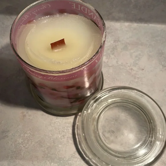 Village Candle Cherry Blossom - Picture 4 of 6